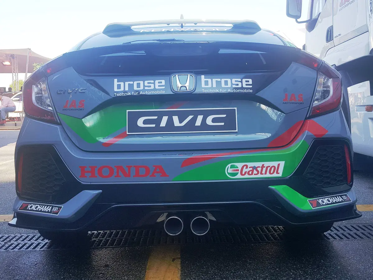 Honda Civic 2017 1.5 Turbo VTec Sport +: personalità forte (16)