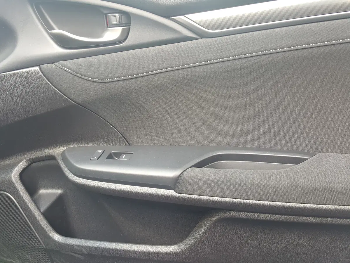 Honda Civic 2017 1.5 Turbo VTec Sport +: personalità forte (13)