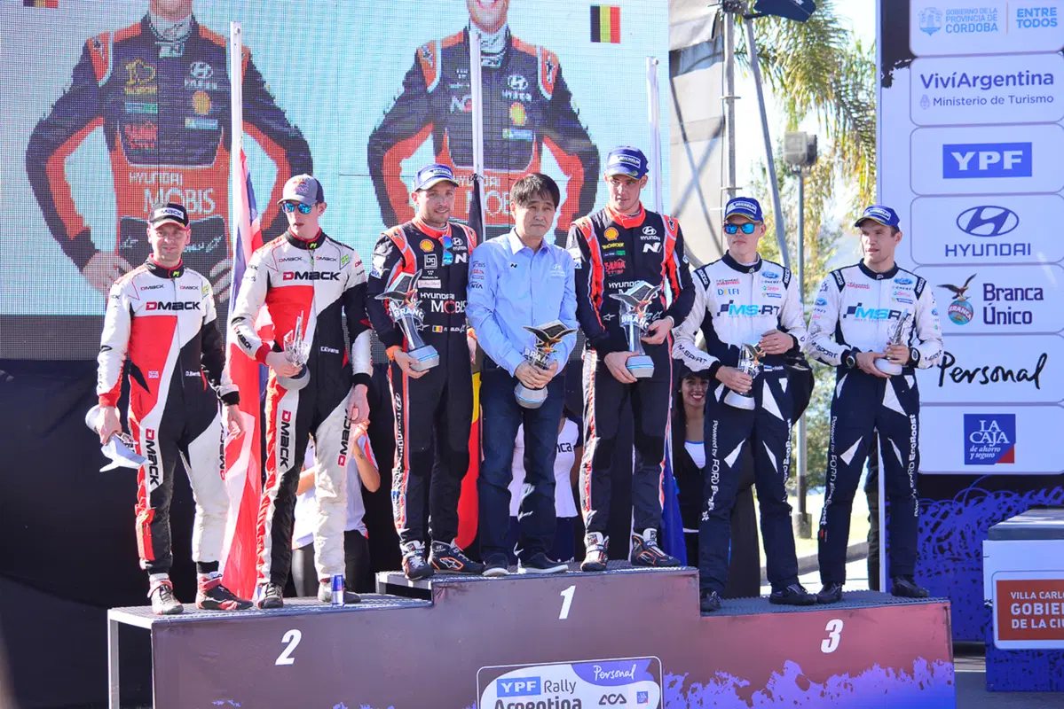 WRC17 Argentina. Neuville (Hyundai) Rovescia il Mondo e Vince!  (25)
