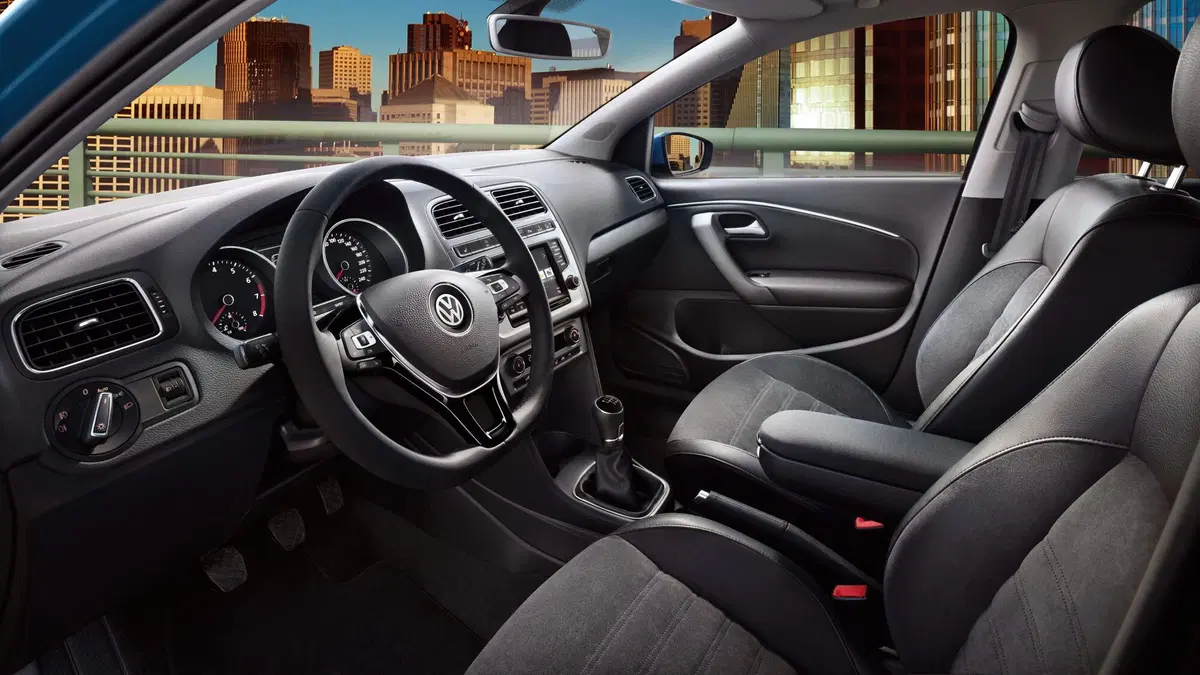 Quale comprare, Confronto: Hyundai i20 1.2 Vs Volkswagen Polo 1.0 (5)