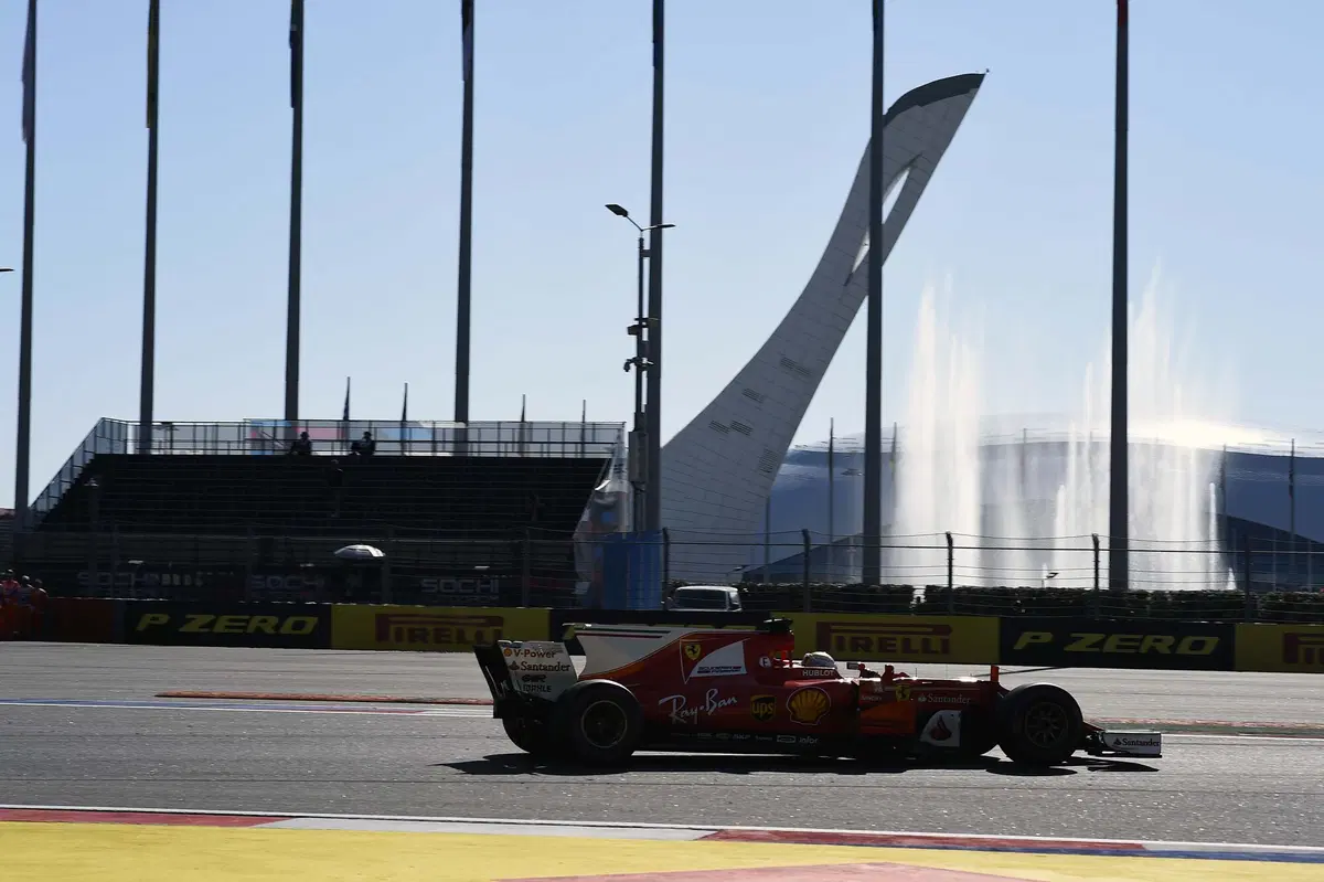 F1, GP Russia 2017: vince Bottas. Secondo Vettel (11)