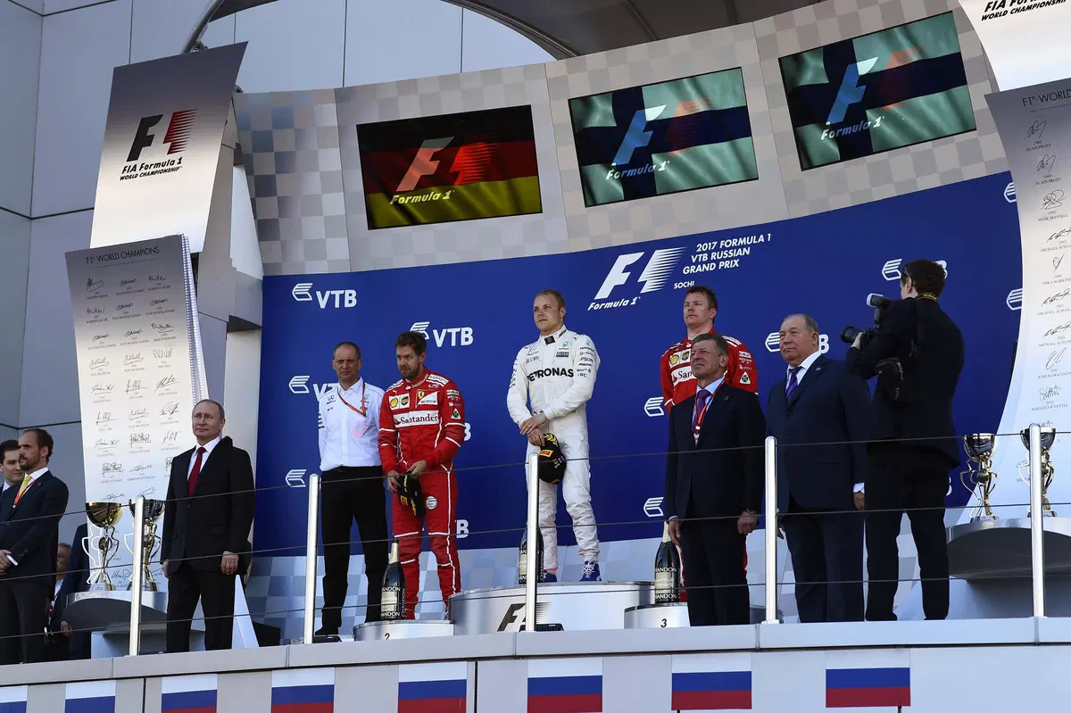 F1, GP Russia 2017: vince Bottas. Secondo Vettel (12)