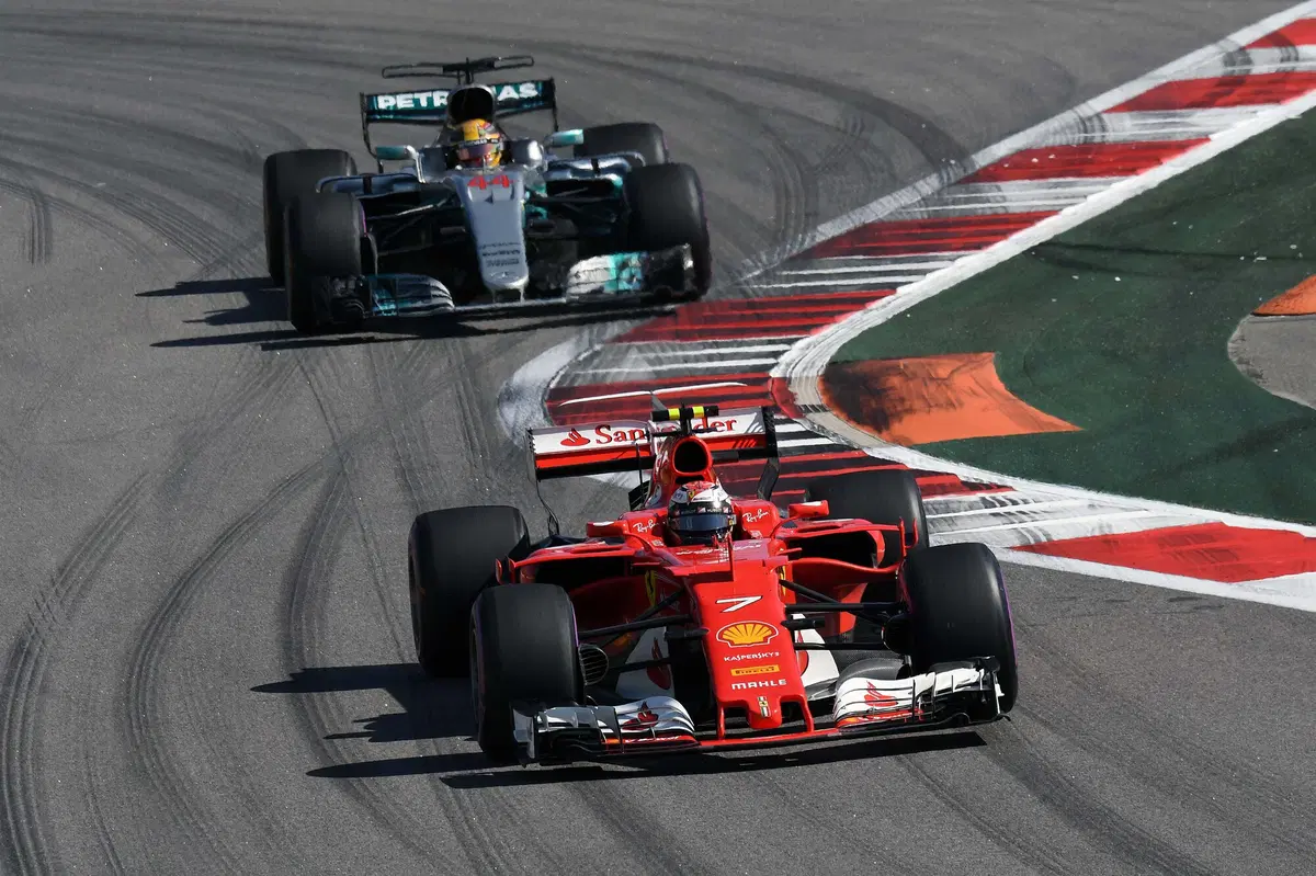 F1, GP Russia 2017: vince Bottas. Secondo Vettel (16)
