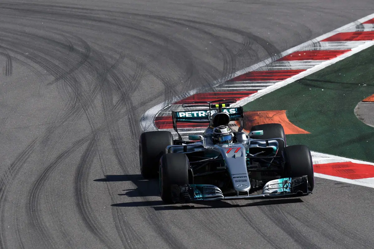 F1, GP Russia 2017: vince Bottas. Secondo Vettel (18)