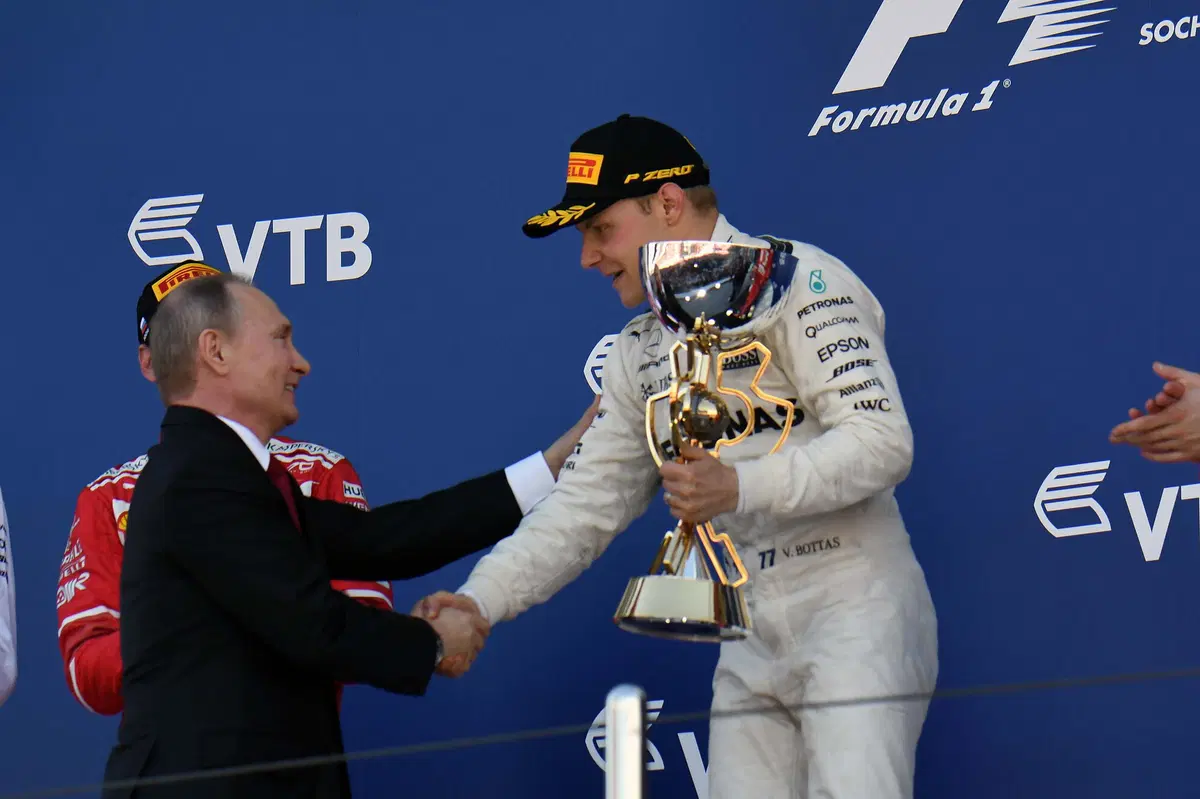 F1, GP Russia 2017: vince Bottas. Secondo Vettel (33)