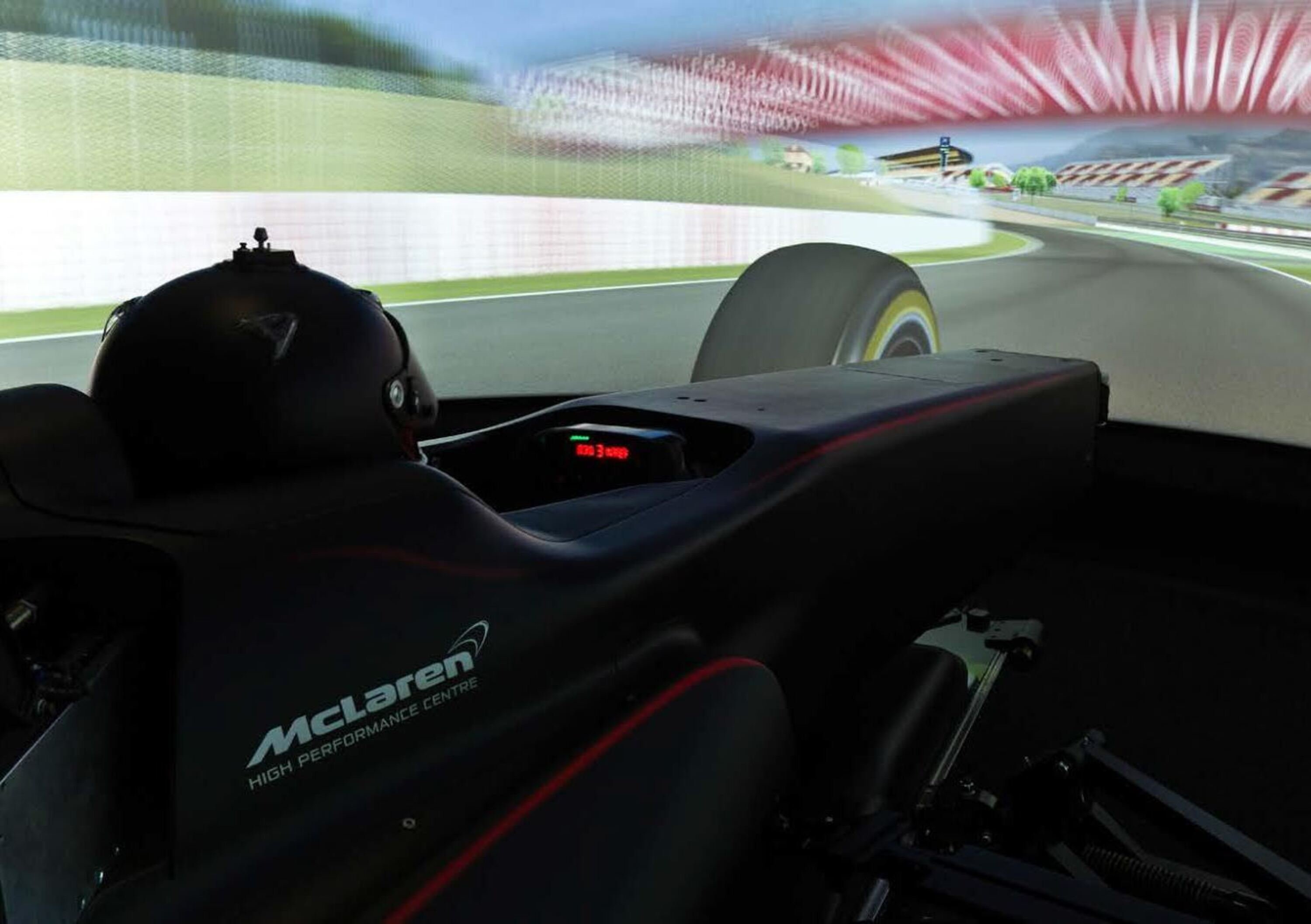 F1: McLaren, un posto al simulatore per un gamer