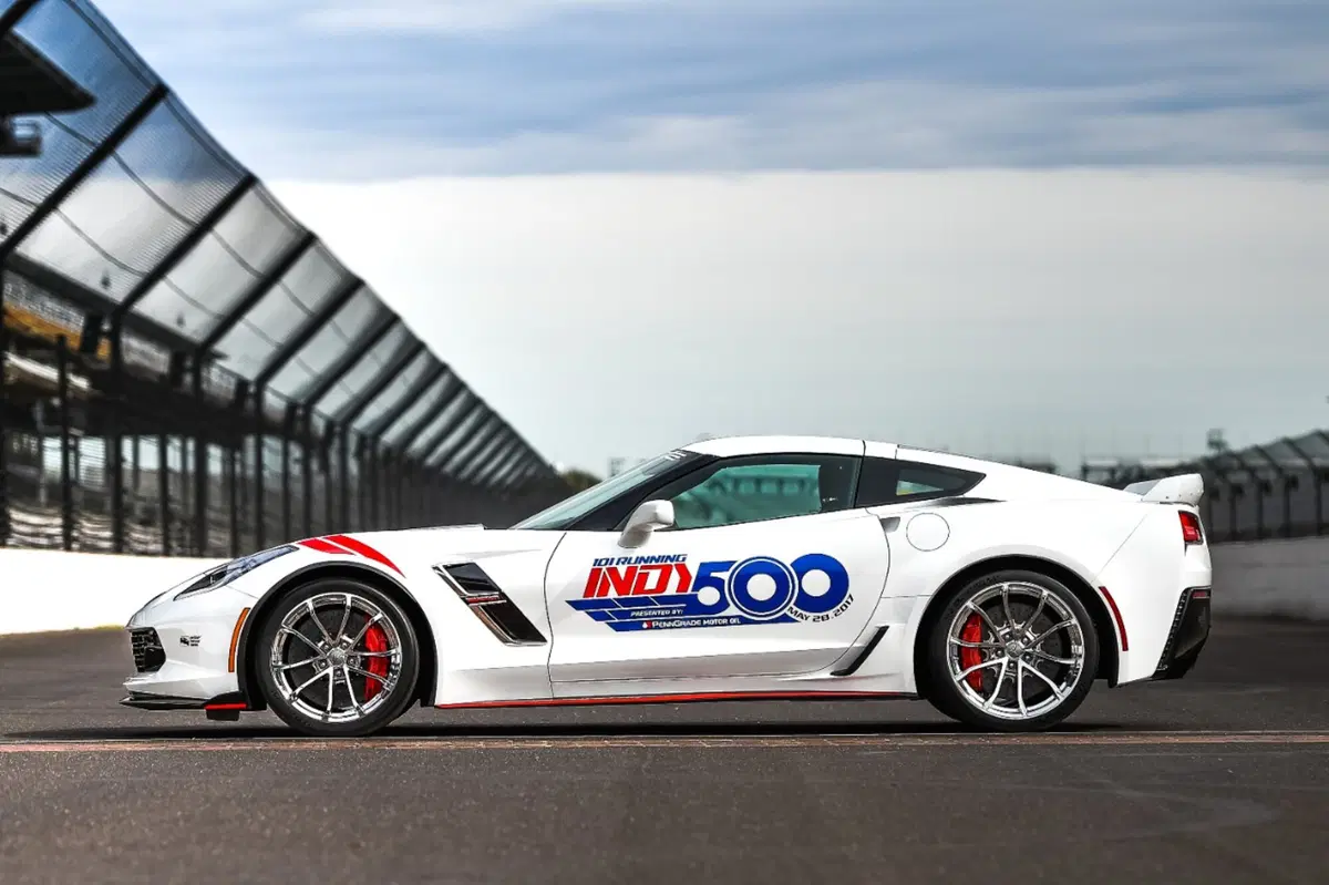 Corvette Grand Sport “pace car” per la 500 Miglia di Indianapolis 2017 (2)