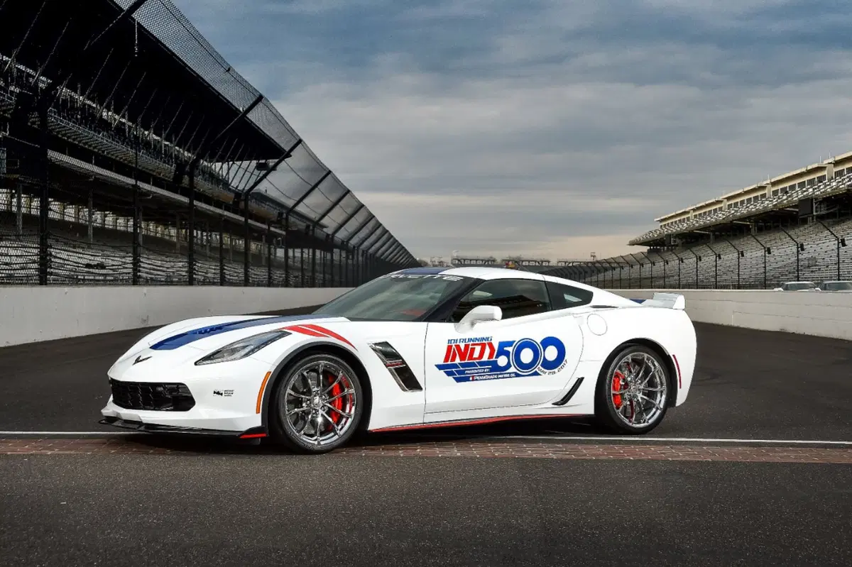 Corvette Grand Sport “pace car” per la 500 Miglia di Indianapolis 2017 (4)